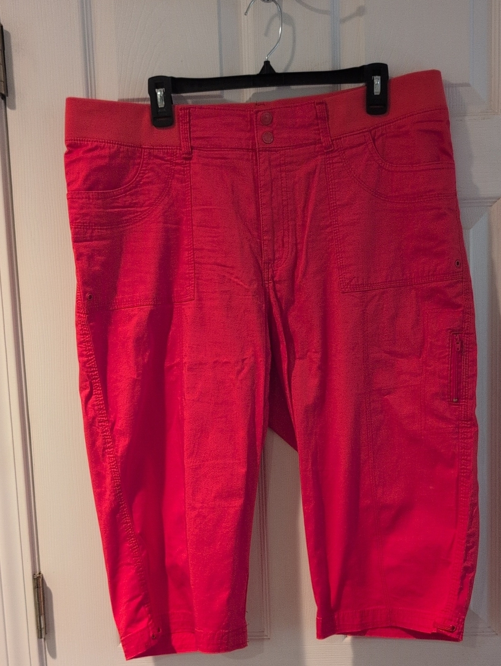 Bright Red/Pink Mid-Length Lee Relaxed Fit Cropped Pants